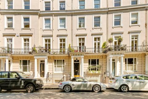 Royal Crescent, London, W11