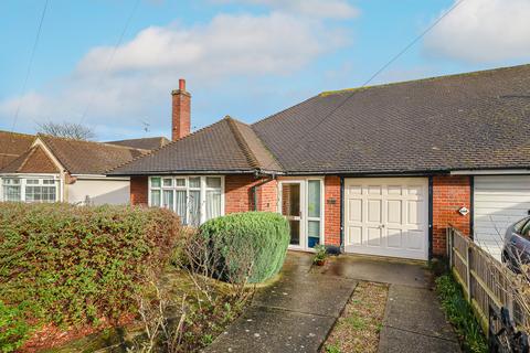 2 bedroom semi-detached bungalow for sale, Elmsleigh Drive, Leigh-on-sea, SS9
