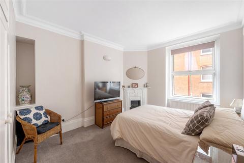 4 bedroom flat for sale, Moscow Road, London, W2