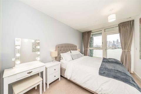 2 bedroom flat to rent, Telegraph Avenue, London SE10