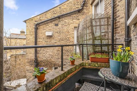 1 bedroom flat for sale, Meeting House Lane, London, SE15