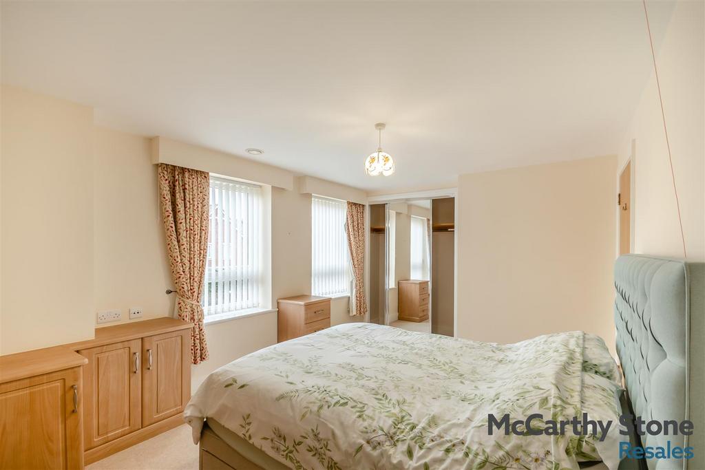 8677399-interior05.jpg