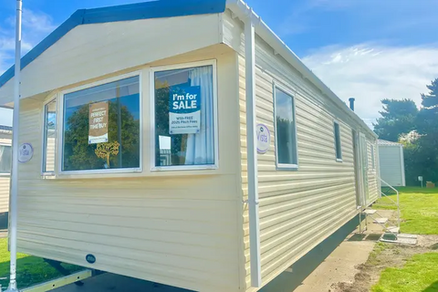 2 bedroom static caravan for sale, Coast Road, Corton NR32
