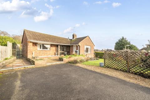 2 bedroom bungalow for sale, Battery Hill, Winchester, Hampshire, SO22