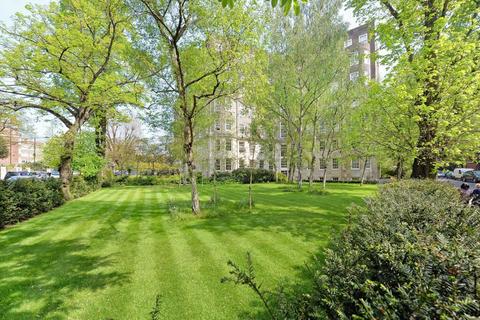3 bedroom apartment to rent, Circus Road, London NW8