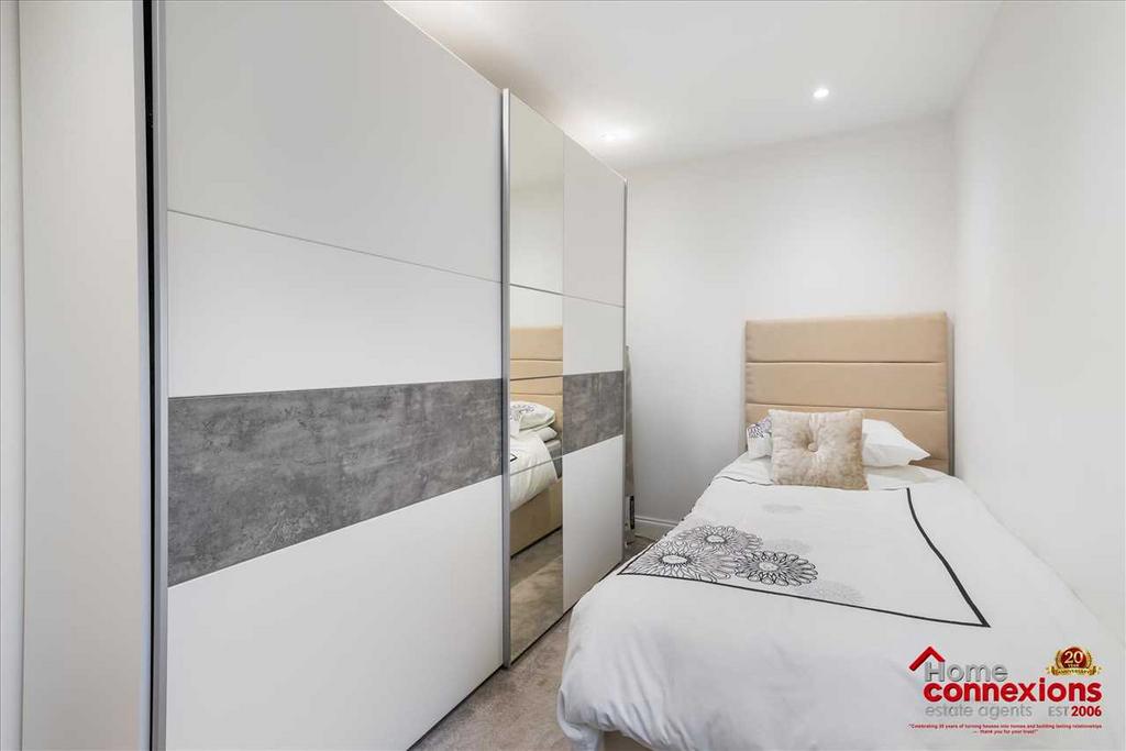 Bedroom Two (2)