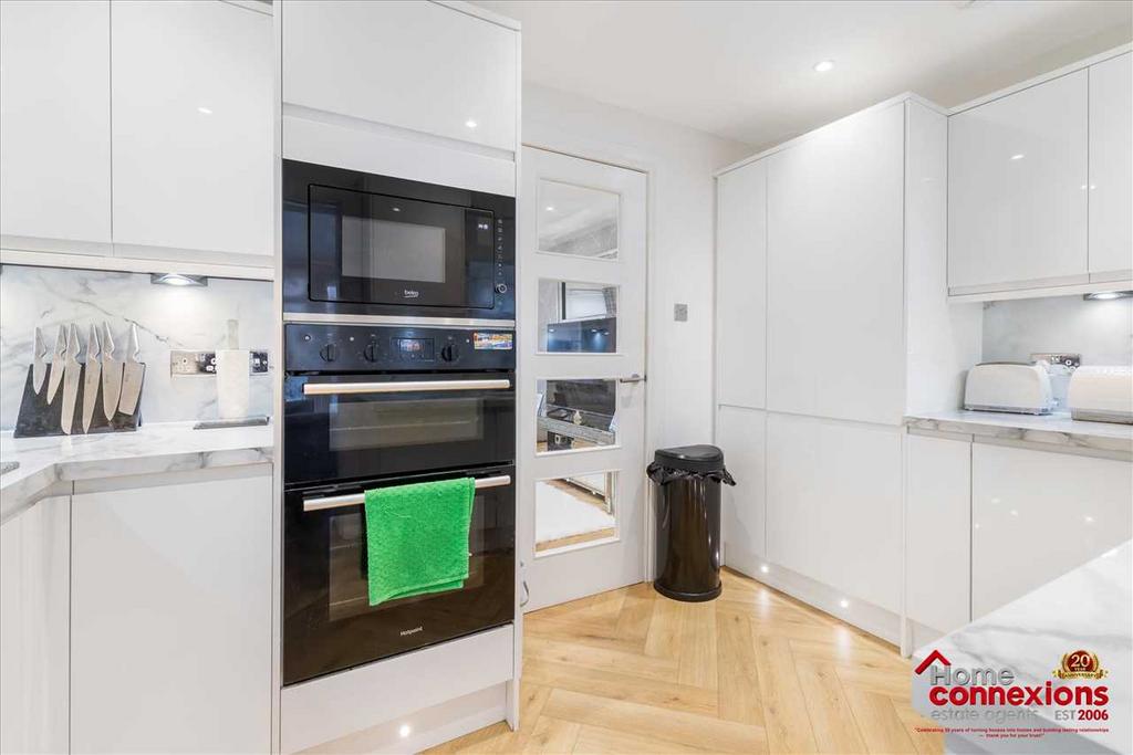 Kitchen (1)