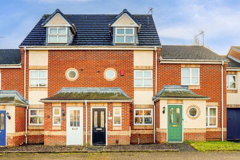 4 bedroom terraced house for sale, Voce Gardens, Nottingham NG15