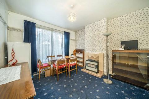 3 bedroom terraced house for sale, Meadfoot Road, London