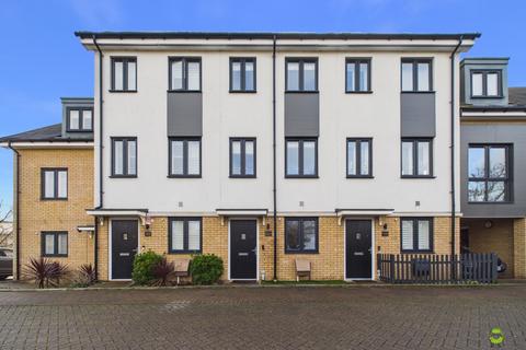 4 bedroom townhouse for sale, FAIRLAWN CRESCENT, GREENHITHE, DA9