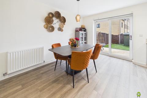 4 bedroom townhouse for sale, Fairlawn Crescent, Greenhithe, Kent, DA9
