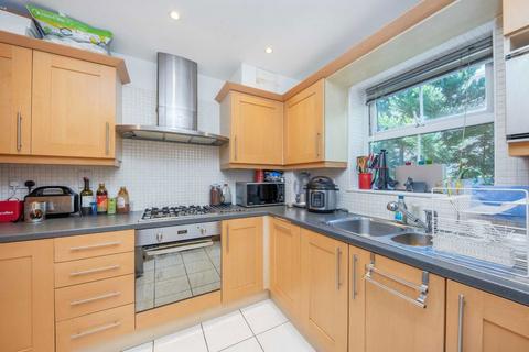 undefined, Skerne Walk, Kingston Upon Thames KT2