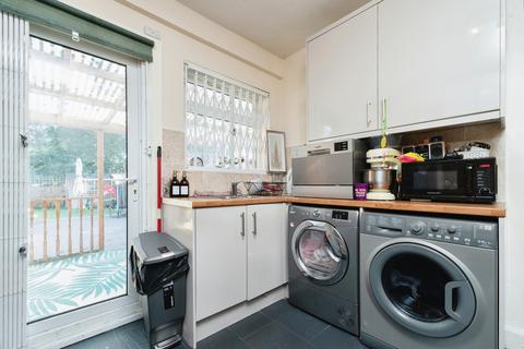 3 bedroom maisonette for sale, Tamworth Lane, Mitcham, CR4