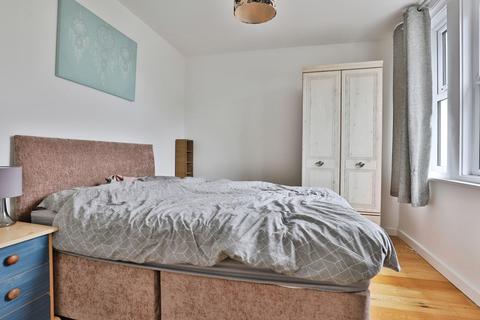 1 bedroom flat for sale, Christchurch Road, Bournemouth, Dorset, BH1