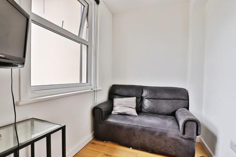 1 bedroom flat for sale, Christchurch Road, Bournemouth, Dorset, BH1