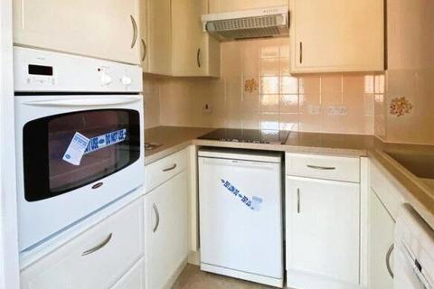 2 bedroom flat for sale, Regency Crescent, Christchurch, Dorset, BH23
