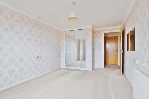 2 bedroom flat for sale, Regency Crescent, Christchurch, Dorset, BH23