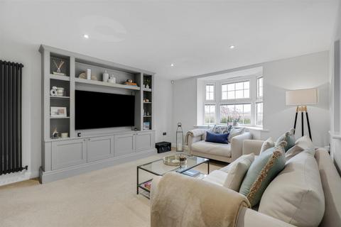 3 bedroom detached house for sale, Simcoe Close, Earls Barton, Northampton