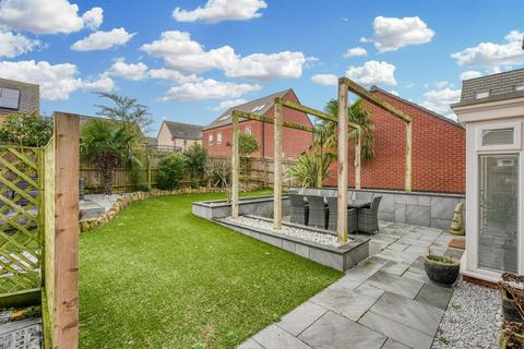 3 bedroom detached house for sale, Simcoe Close, Earls Barton, Northampton