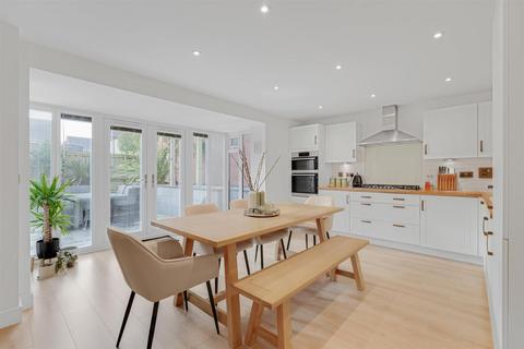 3 bedroom detached house for sale, Simcoe Close, Earls Barton, Northampton