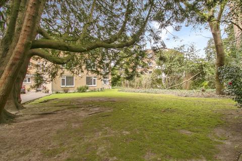2 bedroom flat for sale, Richmond Park Road, CHARMINSTER, Bournemouth, Dorset, BH8
