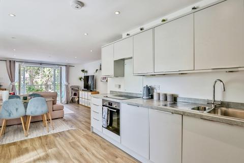 1 bedroom flat for sale, Queens Park Avenue, Bournemouth, Dorset, BH8