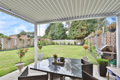 3 bedroom detached house for sale, Home Road, KINSON, Bournemouth, Dorset, BH11