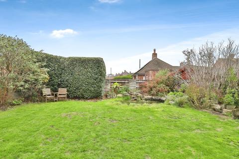 2 bedroom bungalow for sale, Durdells Avenue, BEARCROSS, Bournemouth, Dorset, BH11