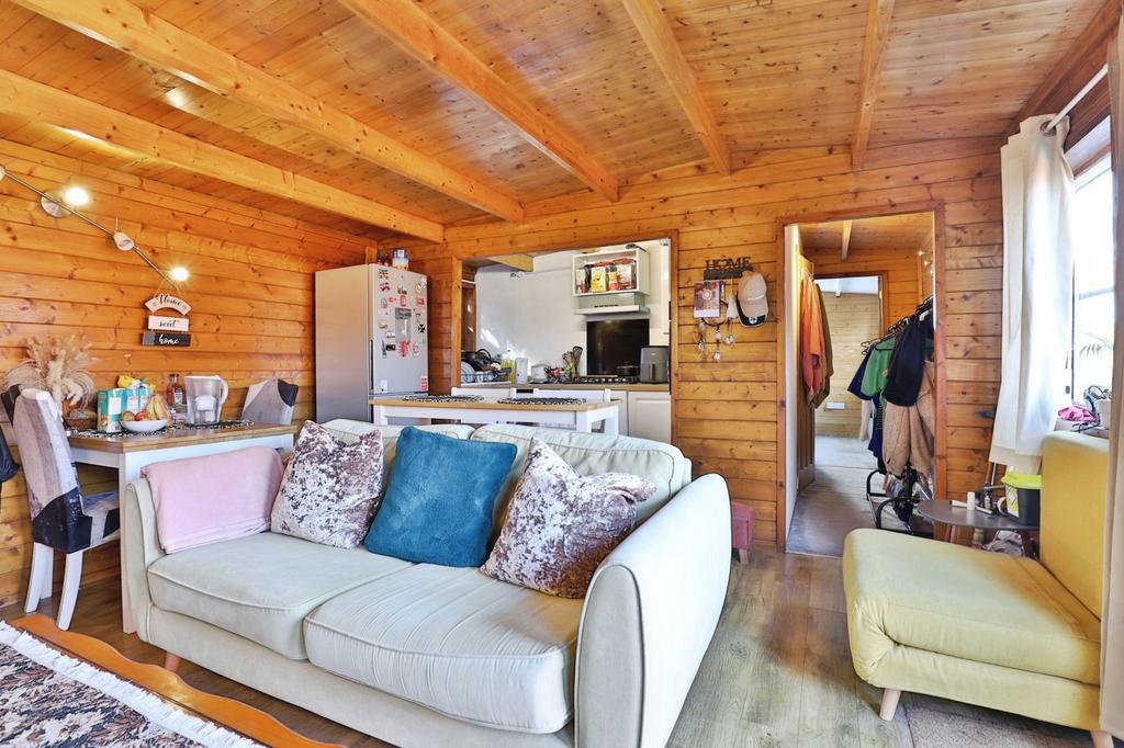 Annexe Lounge