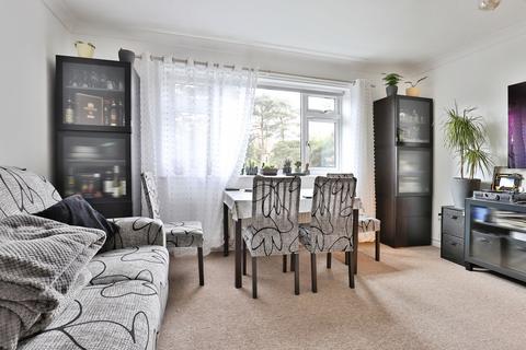2 bedroom flat for sale, Wellington Road, DEAN PARK, Bournemouth, Dorset, BH8