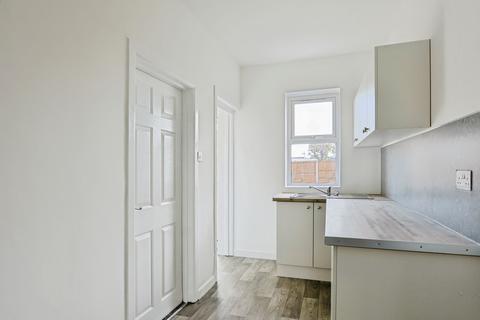 1 bedroom flat for sale, Kinson Road, ENSBURY PARK, Bournemouth, Dorset, BH10