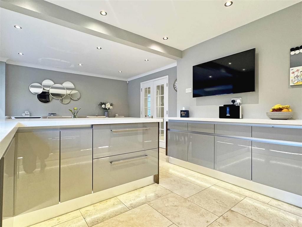 Kitchen d.jpg