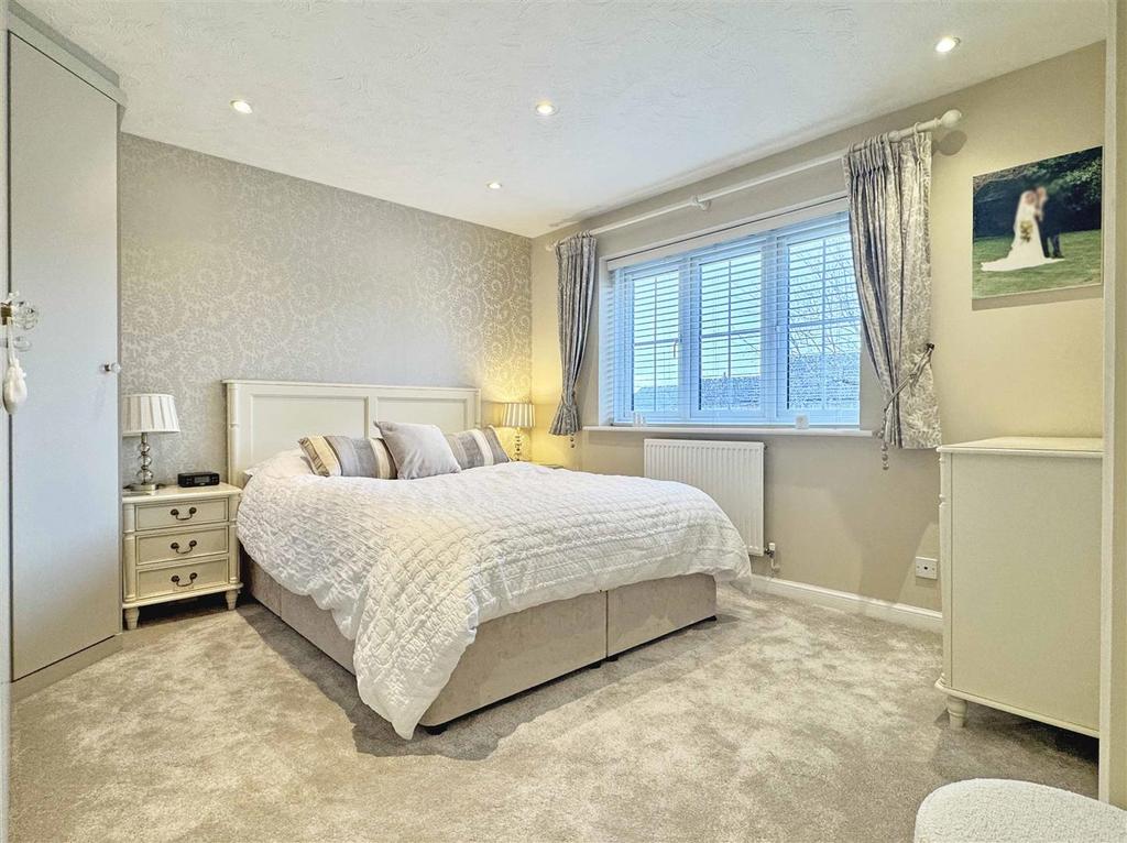 Master Bedroom.jpg