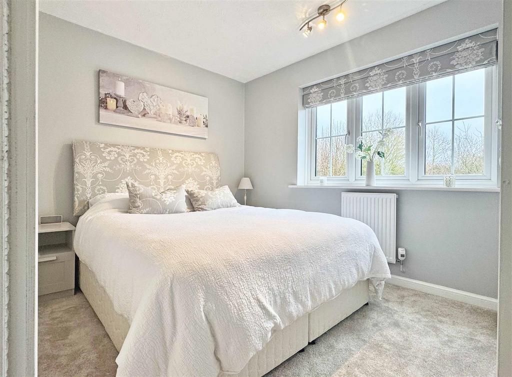 Bedroom 4.jpg