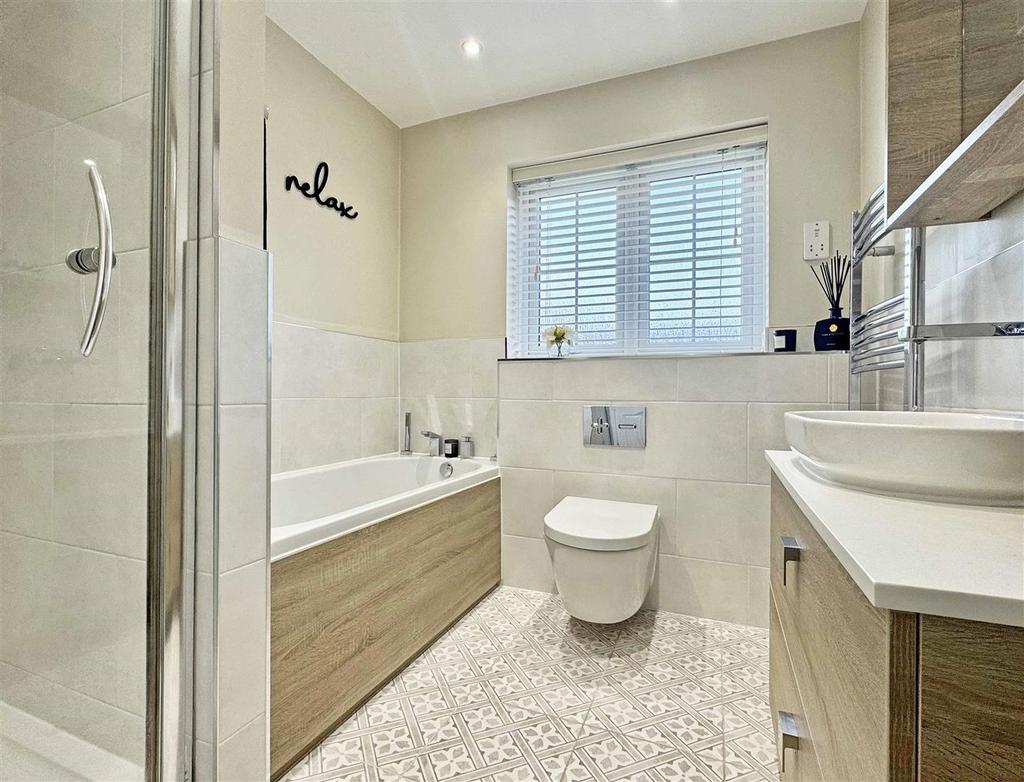 Family Bathroom.jpg
