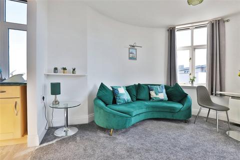 1 bedroom flat for sale, Owls Road, Bournemouth, Dorset, BH5