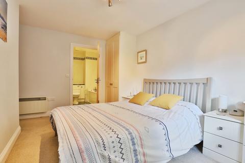 2 bedroom flat for sale, Marina Close, BOURNEMOUTH, Dorset, BH5