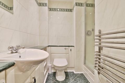 2 bedroom flat for sale, Marina Close, BOURNEMOUTH, Dorset, BH5