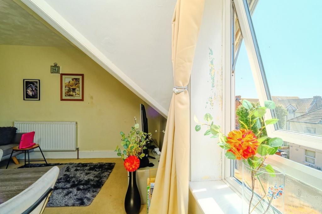 Apartment in Bournemouth, Boscombe - More