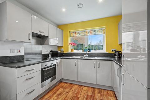 1 bedroom ground floor flat for sale, Beaufighter Close, Chatham ME4