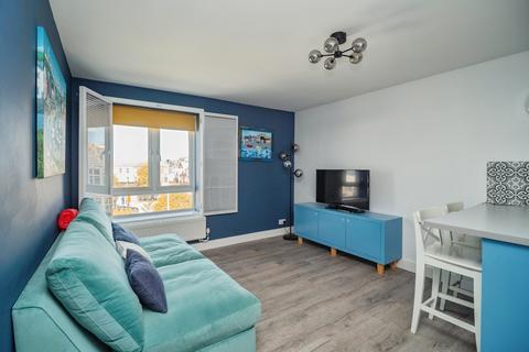 2 bedroom flat for sale, Park Street, Weymouth, DT4