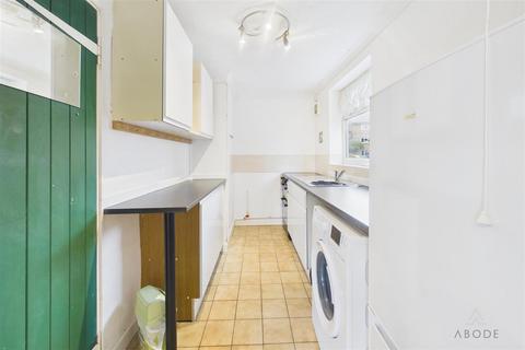 undefined, Masefield Crescent, Burton-On-Trent DE14
