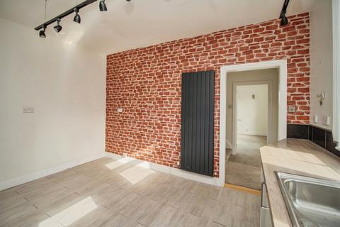 2 bedroom flat for sale, Kirtleton Avenue, Weymouth, Dorset, DT4