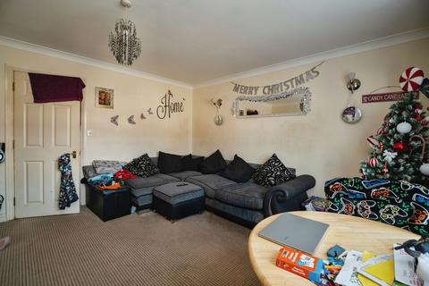2 bedroom flat for sale, Melcombe Avenue, Weymouth, Dorset, DT4