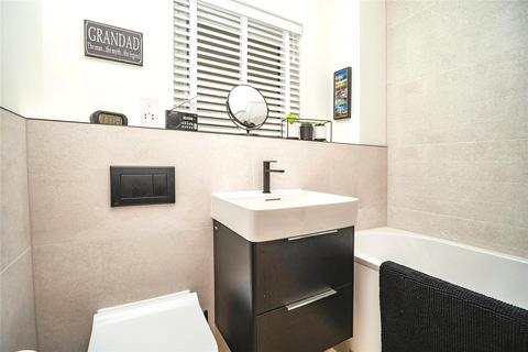 2 bedroom flat for sale, William Street, Weymouth, Dorset, DT4