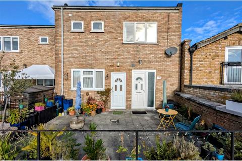 undefined, High Street, Waltham Cross, EN8