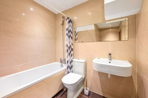 undefined, Worple Avenue, Surrey TW18