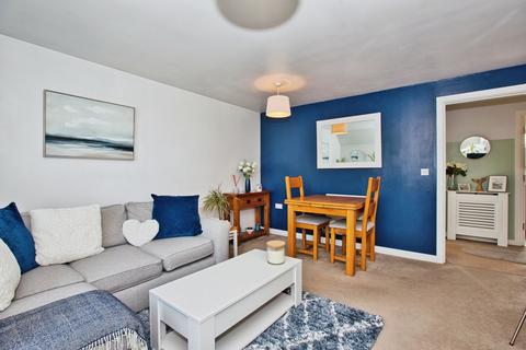 2 bedroom flat for sale, NO ONWARD CHAIN!, Station Road, Norton Fitzwarren, TA2