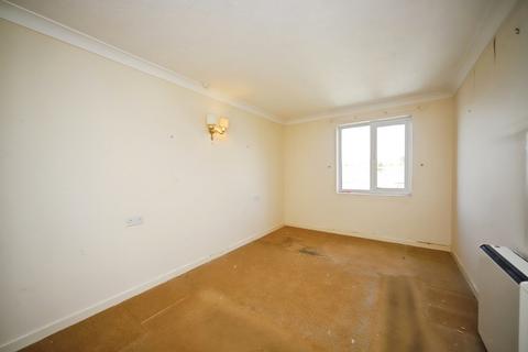 2 bedroom flat for sale, North Street, Wellington, Somerset, TA21
