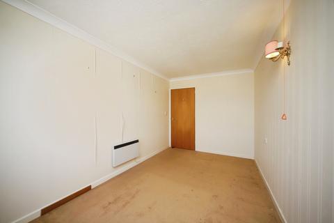 2 bedroom flat for sale, North Street, Wellington, Somerset, TA21